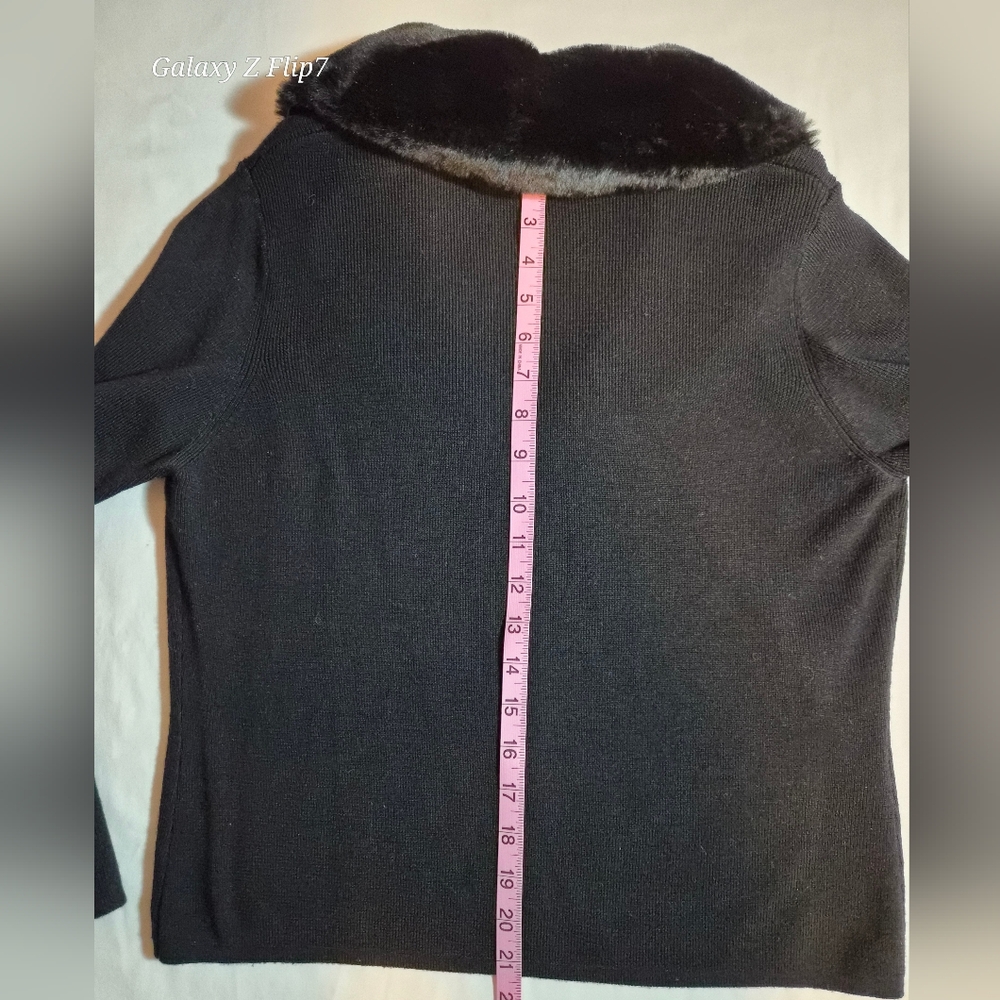 Valerie Stevens Petites | 100% Merino Extra-Fine Wool Cardigan PL - Picture 6 of 9